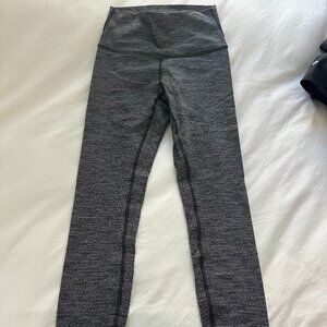 Wunder Under HR Size 4 28 inch (LUON Fabric)